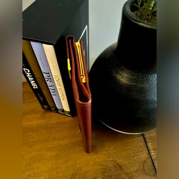 Cartier Mastline Long Kisslock Wallet in Leather (Bordeaux) - Picture 8 of 16